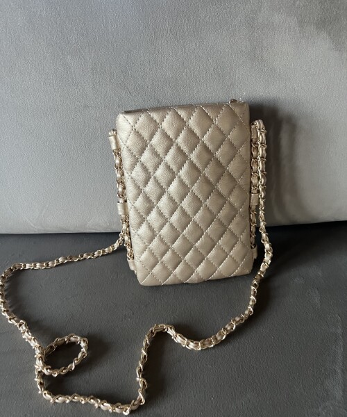 42C2C915-2C51-41EB-BF90-B7E2DB87C1DA