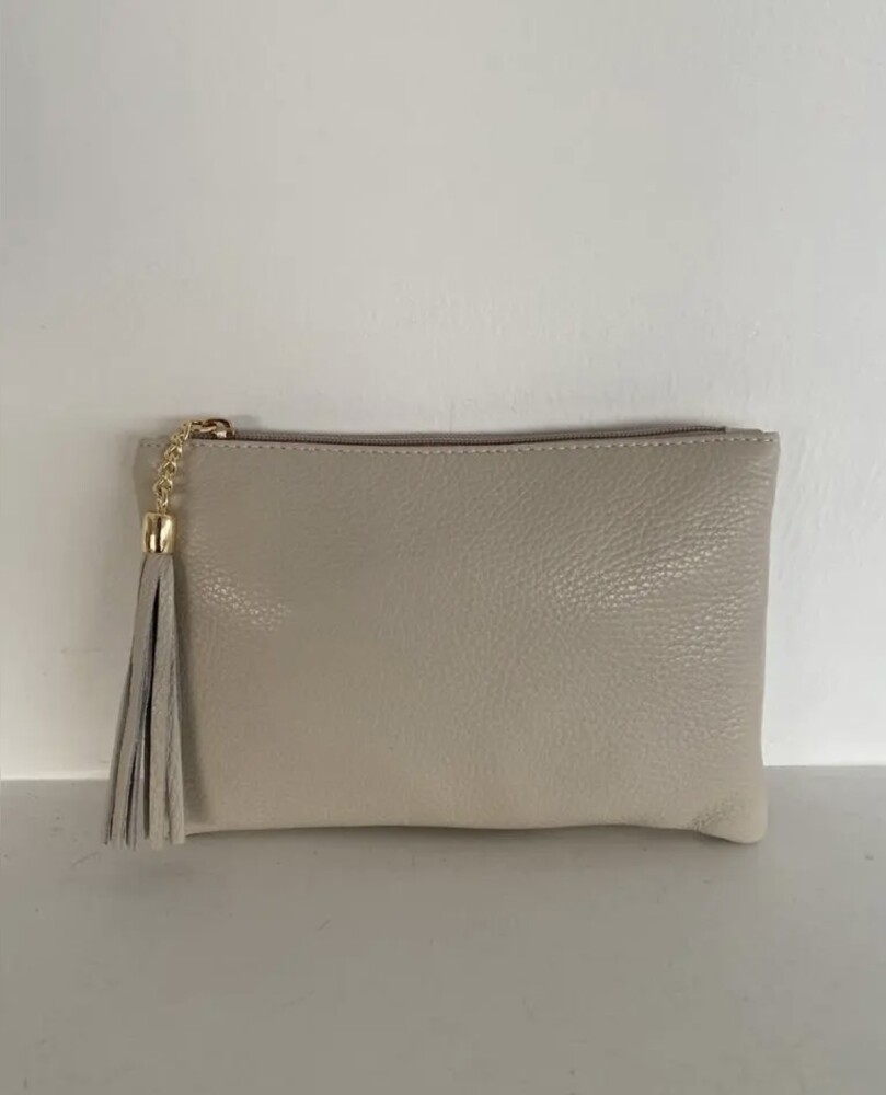 7F0873A2-F53E-47B5-88F4-C035BF59AD43