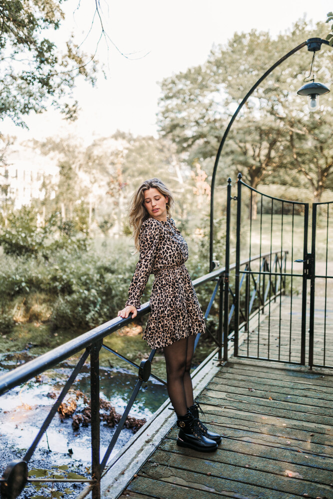 jurkje panterprint met chique taille